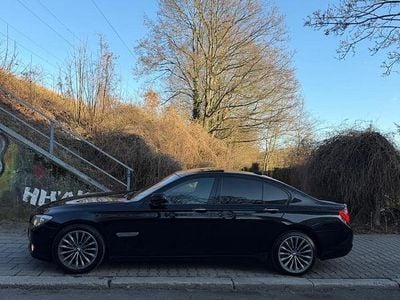 Gebraucht BMW 740 313 PS (230 kW) 2011 Schwarz Limousine