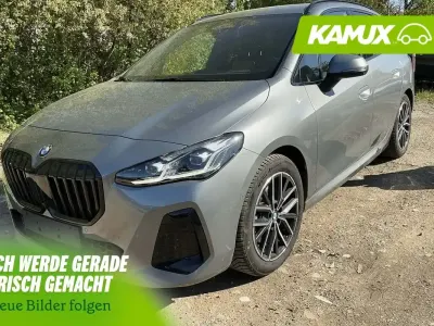 Gebraucht BMW 223 211 PS (155 kW) 2023 Silber / grau Van / Kleinbus