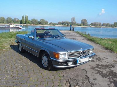 Second-hand Mercedes SL300 179 CP (131 kW) 1987 Gri Cabrio