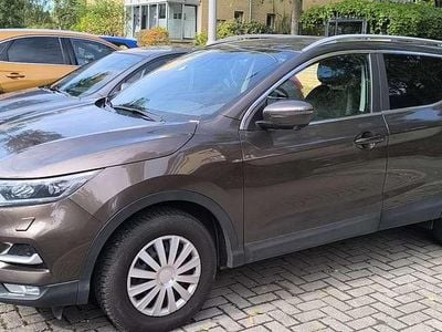 Gebraucht Nissan Qashqai N-Connecta 116 PS (85 kW) 2017 Braun SUV