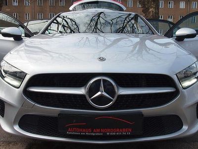 Gebraucht Mercedes A180 116 PS (85 kW) 2020 Silber Limousine