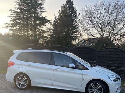 Weiß Gebraucht 2016 BMW 218 M Sport Kombi | 15.900 € (Etwas zu teuer)