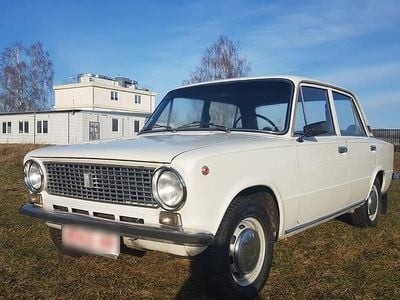 Gebraucht Lada 2107 60 PS (44 kW) 1984 Weiß Limousine