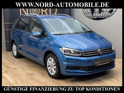 Gebraucht VW Touran Comfortline 122 PS (89 kW) 2022 Blau Van / Kleinbus