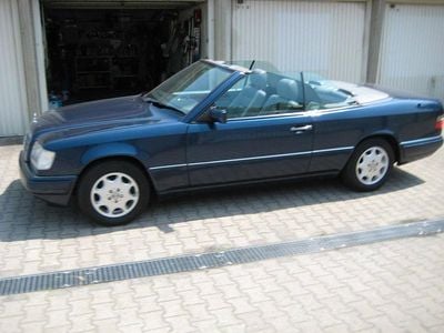 Brugt Mercedes E220 150 HK (110 kW) 1997 Blå Cabriolet