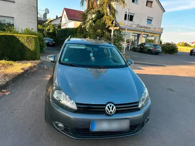 Gebraucht VW Golf VI 105 PS (77 kW) 2010 Grau Kleinwagen