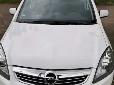 Gebraucht Opel Zafira 125 PS (91 kW) 2014 Weiß Van / Kleinbus