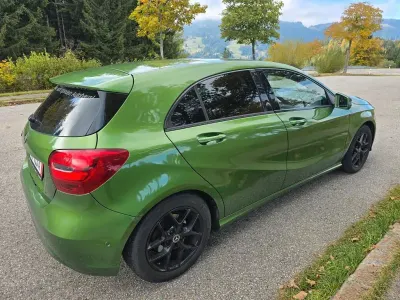 Gebraucht Mercedes A200 136 PS (100 kW) 2016 Grün Limousine