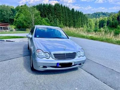 Gebraucht Mercedes C180 Classic 129 PS (94 kW) 2000 Silber Limousine