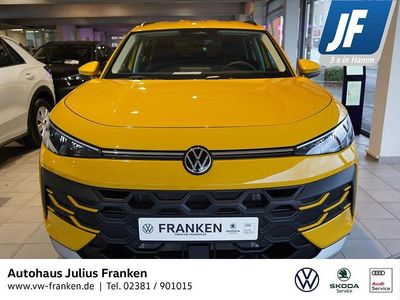 Second-hand VW T-Roc Trendline 116 CP (85 kW) 2026 Galben SUV