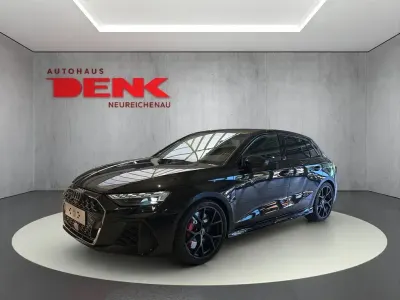 Neu Audi RS3 Sport 400 PS (294 kW) 2026 Mythosschwarz metallic Limousine