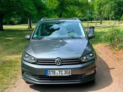 Gebraucht VW Touran Highline 150 PS (110 kW) 2016 Grau Van / Kleinbus