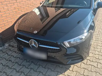 Gebraucht Mercedes A250 164 PS (120 kW) 2021 Schwarz Limousine