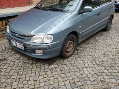 Gebraucht Mitsubishi Space Star 102 PS (75 kW) 2002 Grün Van / Kleinbus