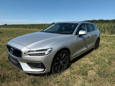 Gebraucht Volvo V60 Momentum 190 PS (139 kW) 2018 Silber Kombi