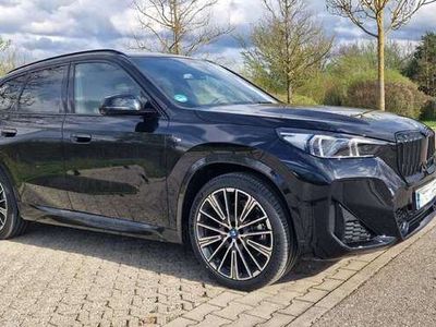 gebraucht BMW iX1 xDrive30 M Sportpaket Leder/Panora/AHK