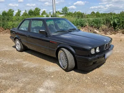 Gebraucht BMW 325 286 PS (210 kW) 1991 Schwarz Coupé