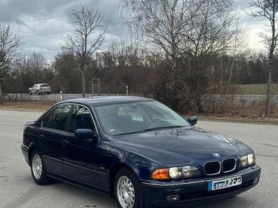 Gebraucht BMW 525 143 PS (105 kW) 1998 Blau Limousine