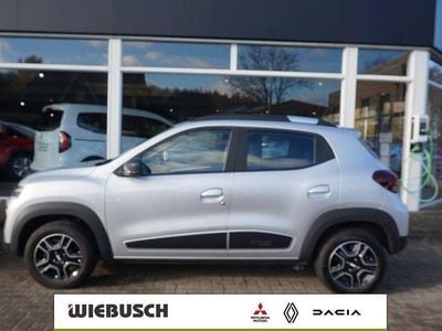 Silber Gebraucht 2023 Dacia Spring Essentiel Kleinwagen | 9.990 € (Superpreis)