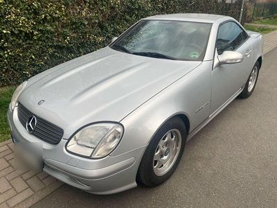 Gebraucht Mercedes SLK200 163 PS (119 kW) 2000 Silber Cabrio