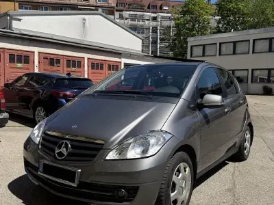 Gebraucht Mercedes A160 95 PS (69 kW) 2010 Grau Kleinwagen