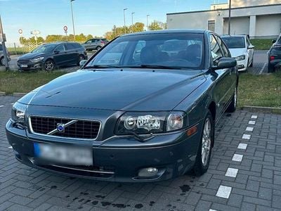 Begagnad Volvo S80 Momentum 209 HK (153 kW) 2005 Grå Sedan