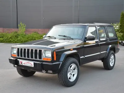 Gebraucht Jeep Cherokee Limited 178 PS (130 kW) 1999 Schwarz SUV