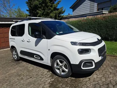 Gebraucht Citroën Berlingo Feel 102 PS (75 kW) 2021 Weiß Van / Kleinbus