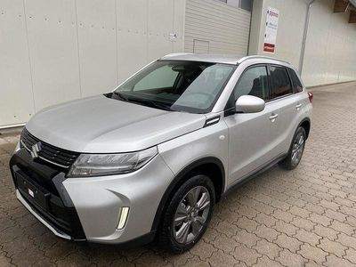 Silber Neu 2025 Suzuki Vitara Comfort SUV | 25.900 € (Superpreis)