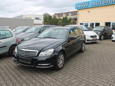 Rot Gebraucht 2013 Mercedes C180 Elegance Kombi | 18.888 €