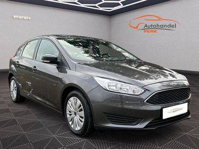 Gebraucht Ford Focus 101 PS (74 kW) 2015 Grau Limousine