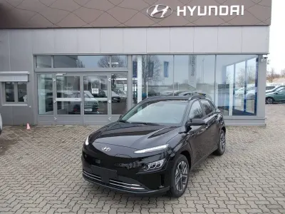 Gebraucht Hyundai Kona Trend 100 kW (136 PS) 2022 Schwarz SUV