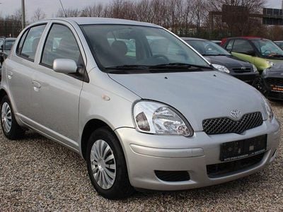 Silber Gebraucht 2005 Toyota Yaris Sol Kleinwagen | 3.850 € (Etwas zu teuer)