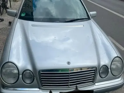 Gebraucht Mercedes E200