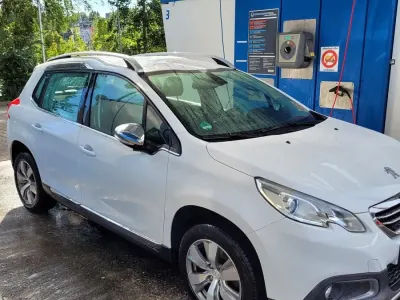 Gebraucht Peugeot 2008 110 PS (80 kW) 2015 Weiß SUV