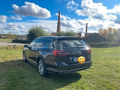 gebraucht VW Passat VolkswagenVariant 2.0 TDI 4motion Highline R-Line B8