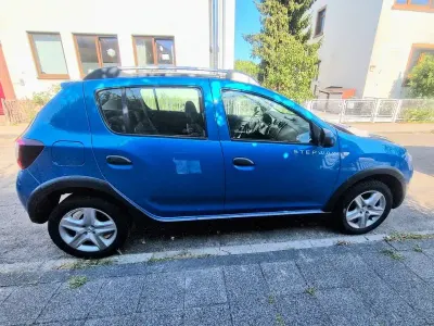 Gebraucht Dacia Sandero Prestige 90 PS (66 kW) 2015 Blau Limousine