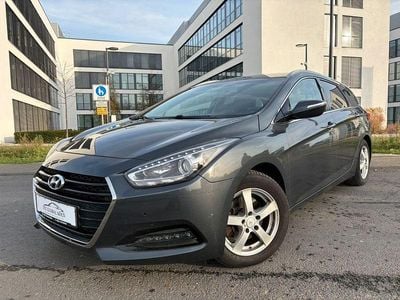Gebraucht Hyundai i40 Trend 116 PS (85 kW) 2016 Grau Kombi