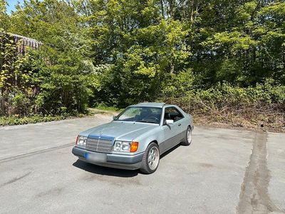 Second-hand Mercedes 230 130 CP (95 kW) 1992 Argintiu Coupe