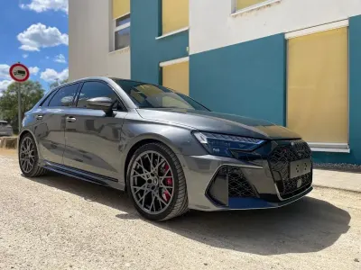 Neu Audi RS3 Sport 400 PS (294 kW) 2026 Grau Limousine