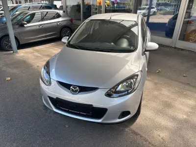 Gebraucht Mazda 2 Independence 75 PS (55 kW) 2008 Silber Kleinwagen