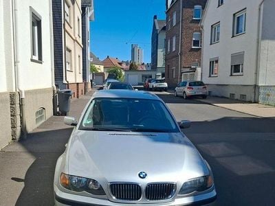 Second-hand BMW 320 Lifestyle 170 CP (125 kW) 2003 Argintiu Berlinǎ