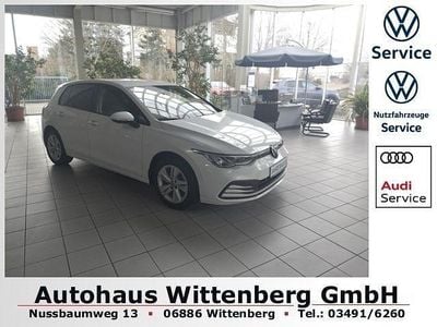Gebraucht VW Golf VIII Life 131 PS (96 kW) 2024 Weiß Limousine