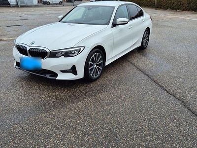 Gebraucht BMW 320 Sport Line 184 PS (135 kW) 2019 Weiß Limousine