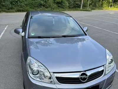 Gebraucht Opel Vectra Cosmo 140 PS (102 kW) 2006 Silber Limousine