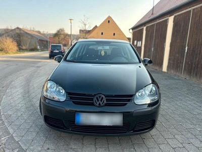 Gebraucht VW Golf IV 75 PS (55 kW) 2004 Schwarz Kleinwagen