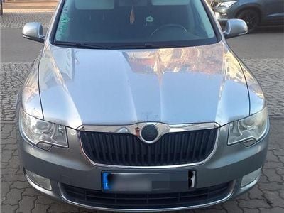 Gebraucht Skoda Superb 160 PS (117 kW) 2010 Silber Kombi