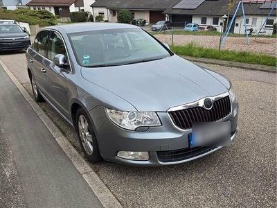 Gebraucht Skoda Superb Comfort 160 PS (117 kW) 2009 Grau Limousine