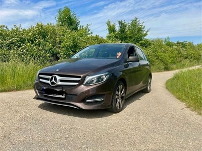 Mercedes B200
