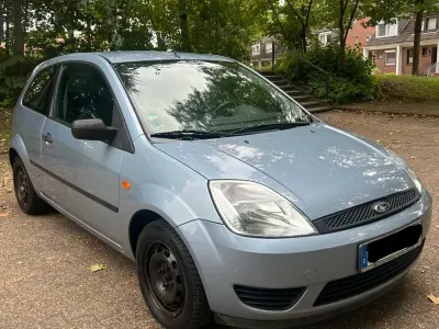 Gebraucht Ford Fiesta 70 PS (51 kW) 2005 Blau Kleinwagen